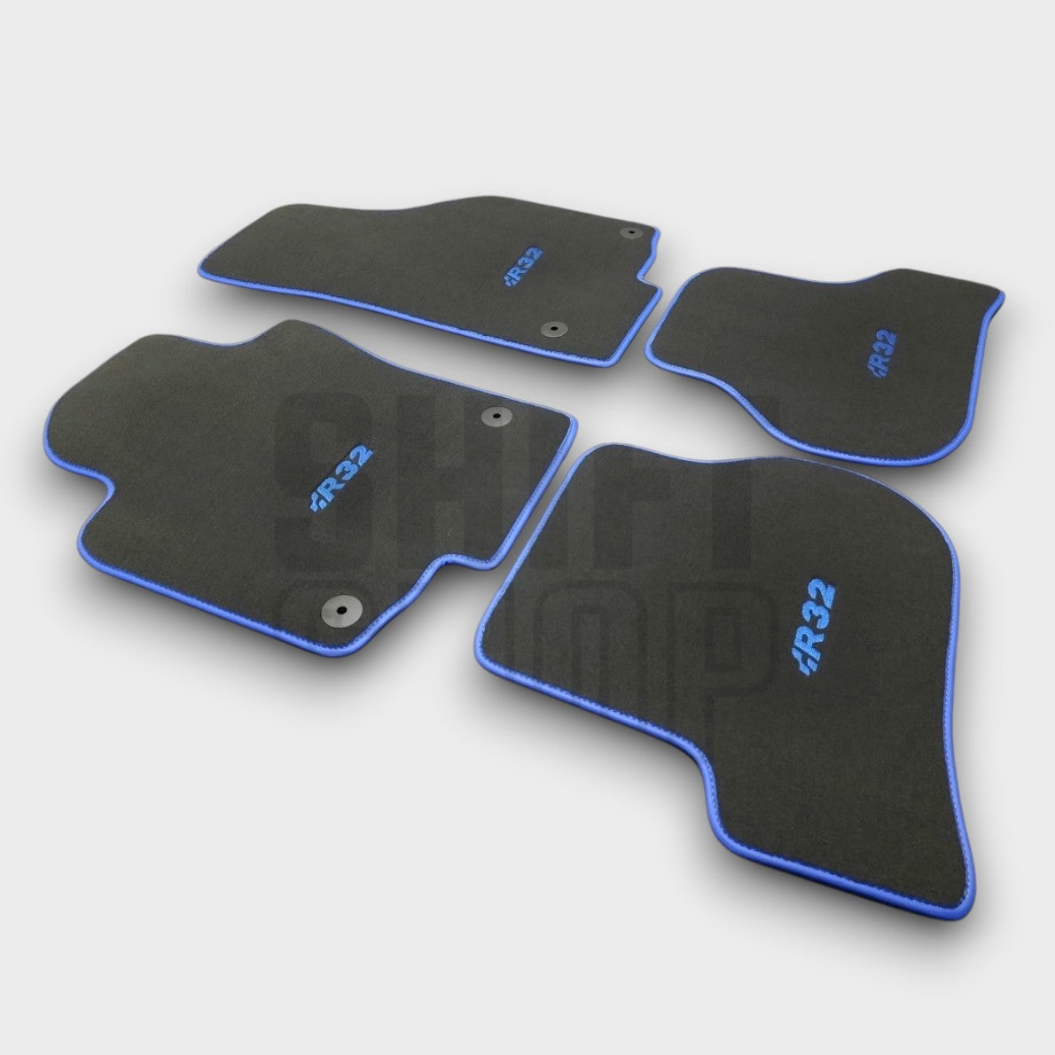 Custom car mats for Volkswagen Golf R32