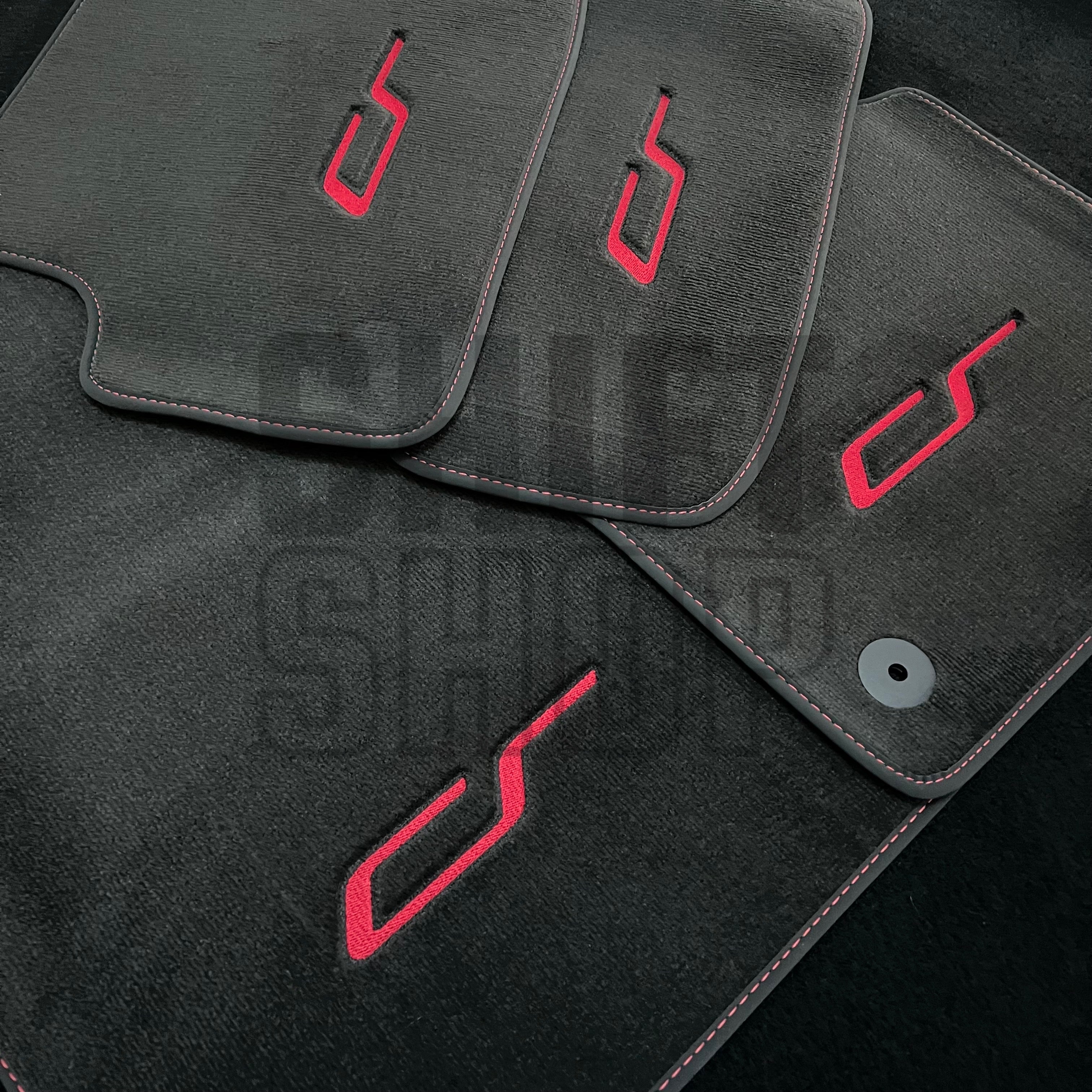 Tailor-made mats for Volkswagen Golf GTI and variants